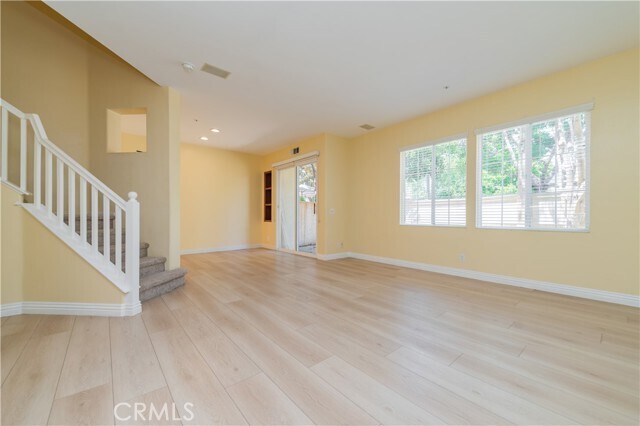 Building Photo - 439 Ridgeway