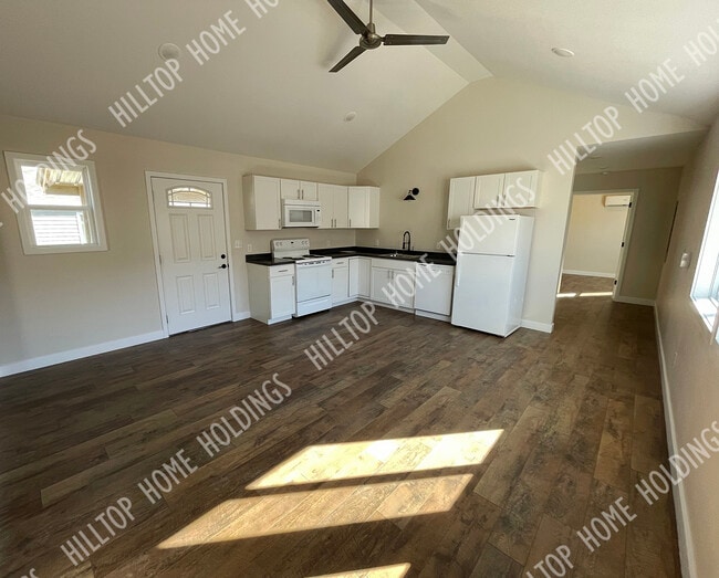 Building Photo - 53 Hilltop Rd
