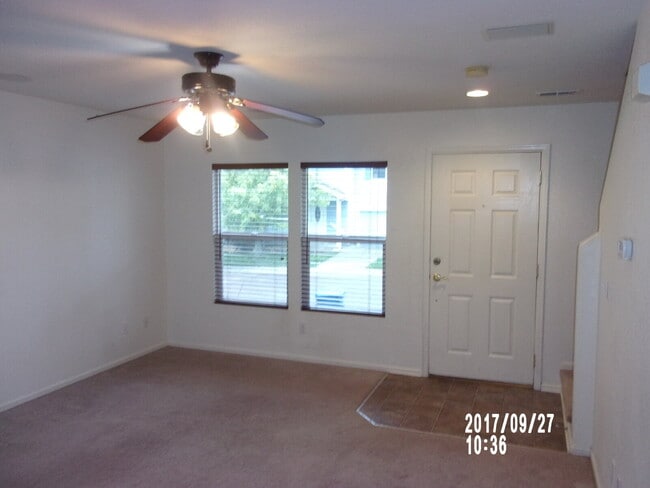 Photo - Morrison - 3 Bedroom, 2 Bath (46SW) Apartment