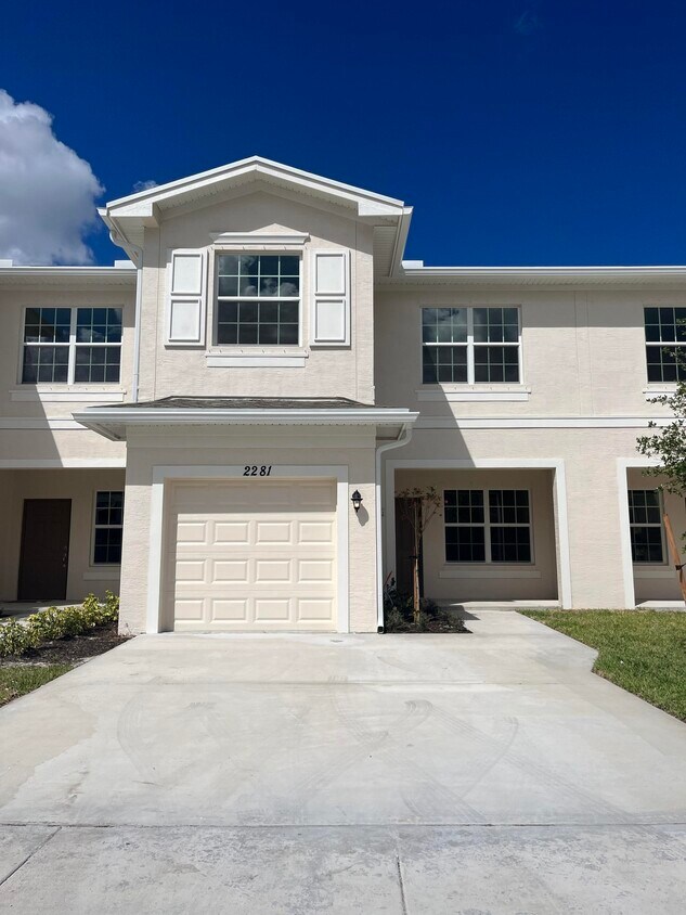 2281 NW Treviso Cir, Port Saint Lucie, FL 34986 Townhome Rentals in Port Saint Lucie FL