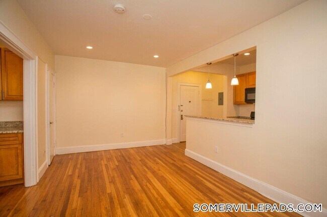 Foto del edificio - 136 Highland Ave