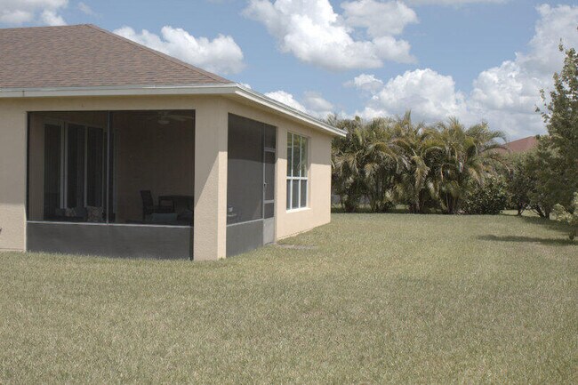 Foto del edificio - 10298 SW Silverberry Ct