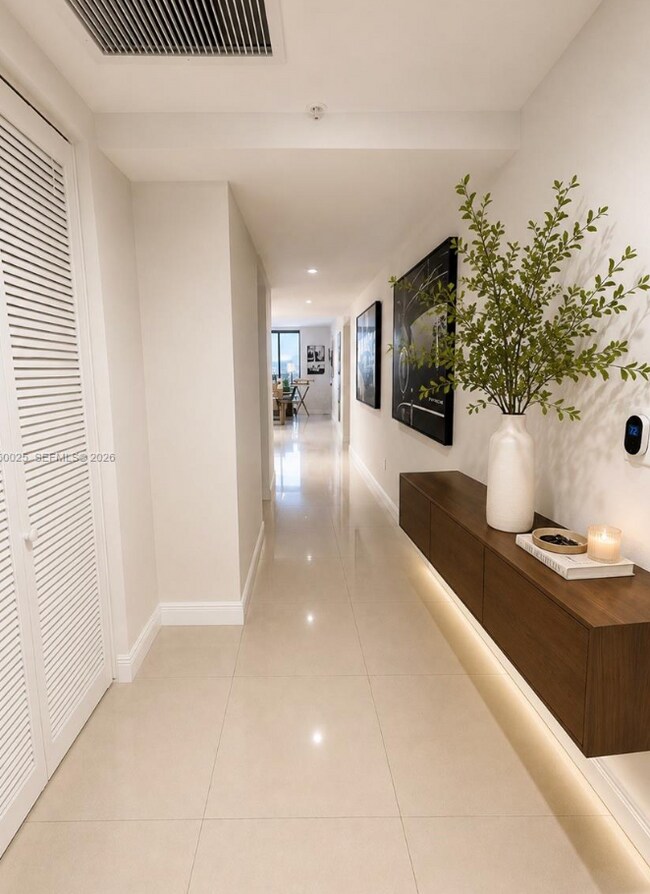 Foto del edificio - 185 SW 7th St