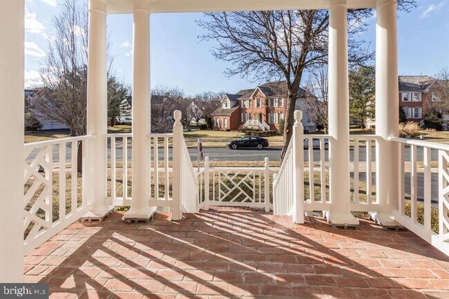 Building Photo - 14213 Floral Park Dr
