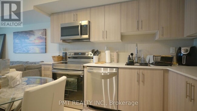 Photo du bâtiment - 1435 Celebration Dr