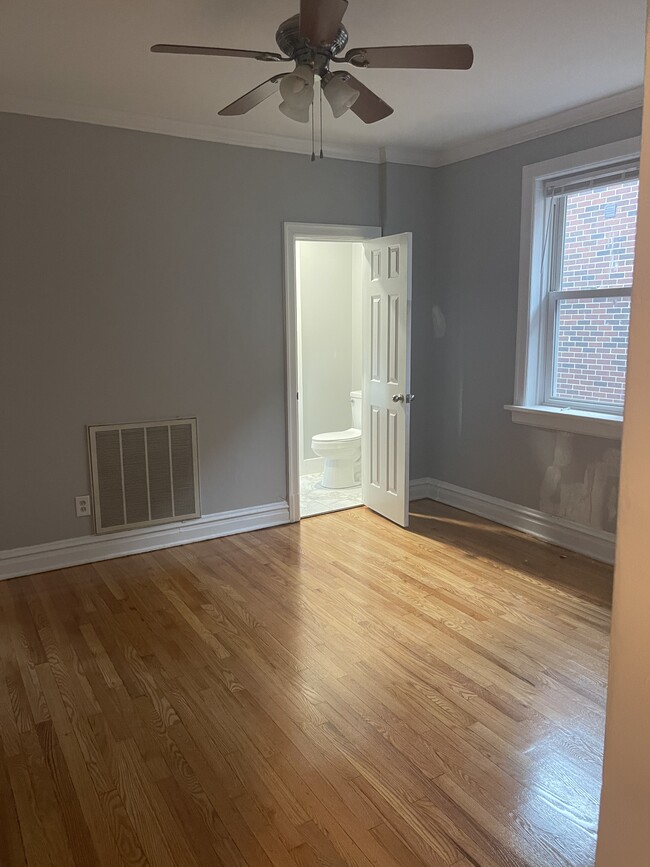 Building Photo - 7372 Tulane Ave