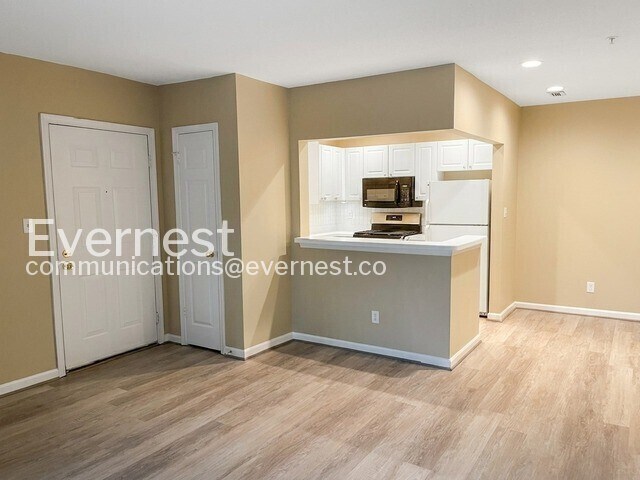 Foto del edificio - 20283 Beechwood Terrace
