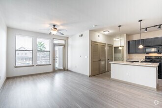 Interior Photo - The Commons at Hollyhock