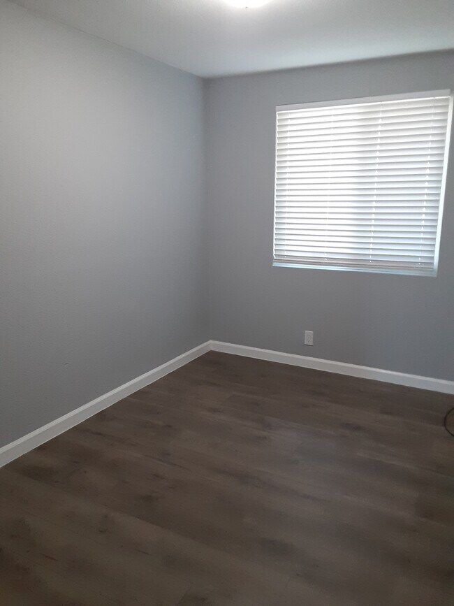 Bedroom - 43843 D St