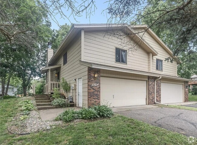 Building Photo - 8290 Tamarack Trl
