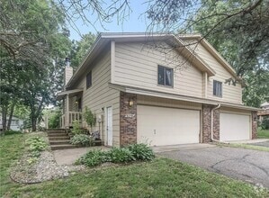 Building Photo - 8290 Tamarack Trl