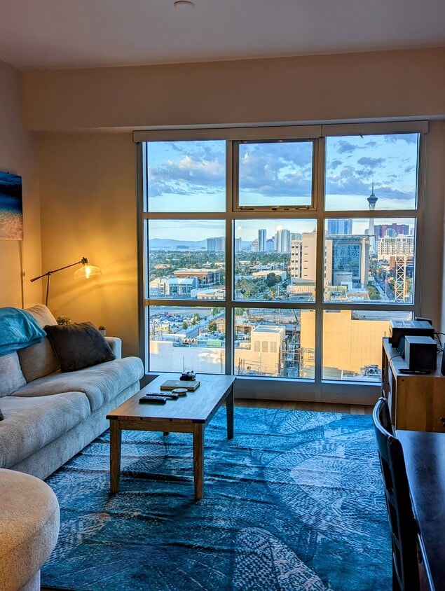 150 Las Vegas Blvd N Unit 1608, Las Vegas, NV 89101 Condo for Rent in