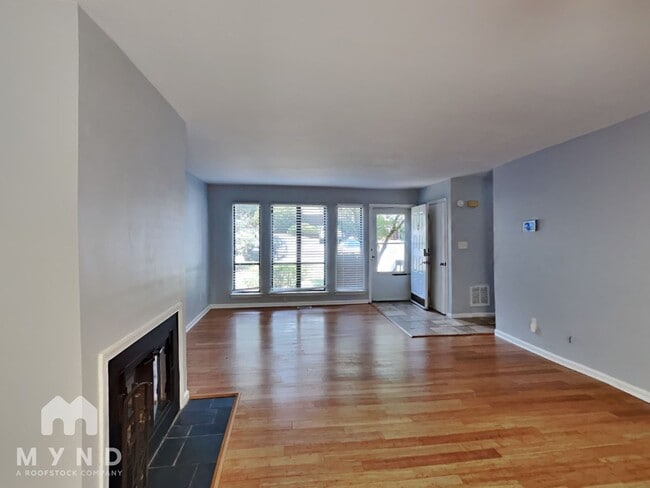 Building Photo - 208 Virginia Pl