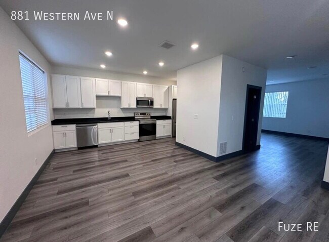Foto del edificio - 881 Western Ave N