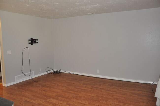 Foto del edificio - Beautiful 2 bedroom on the east side!