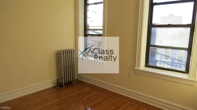 Building Photo - 3507 32nd St
