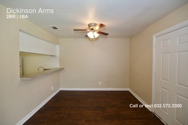 Building Photo - 3301 Hughes Ln