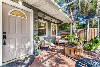 Building Photo - 565 S Pelican Dr