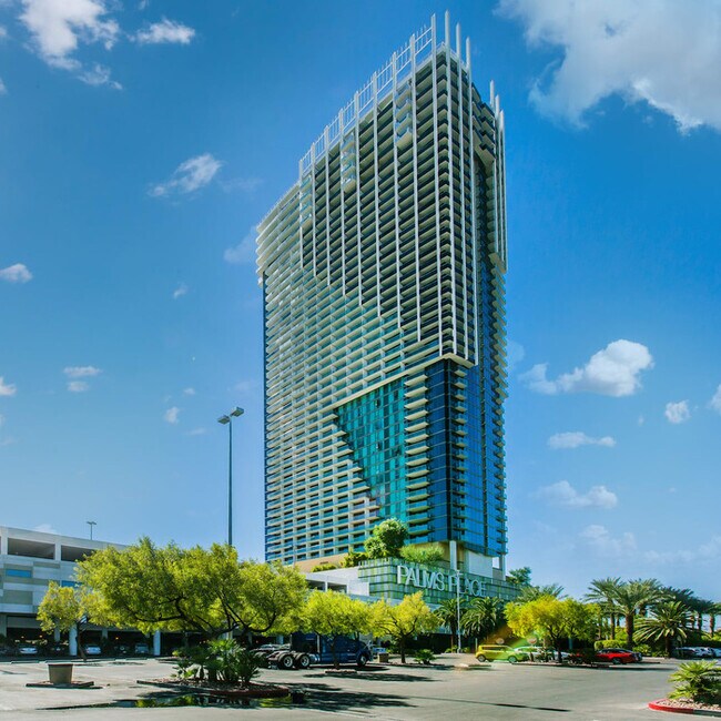 Foto del edificio - LUXURIOUS PALMS STUDIO, MOUNTAIN VIEW & BA...