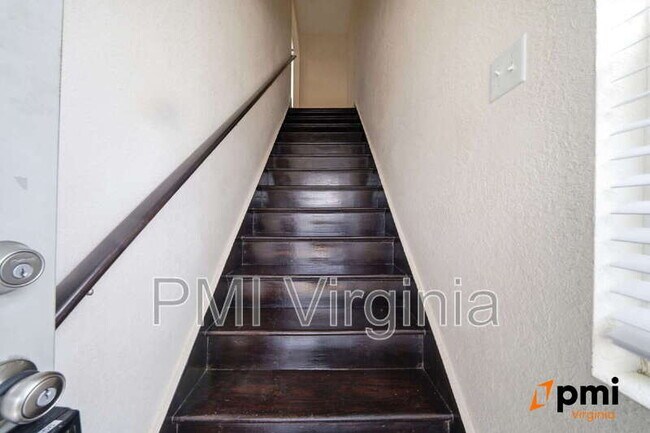 Foto del edificio - 324 W 36th St