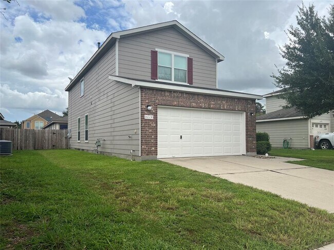 Building Photo - 16530 Burnell Oaks Ln
