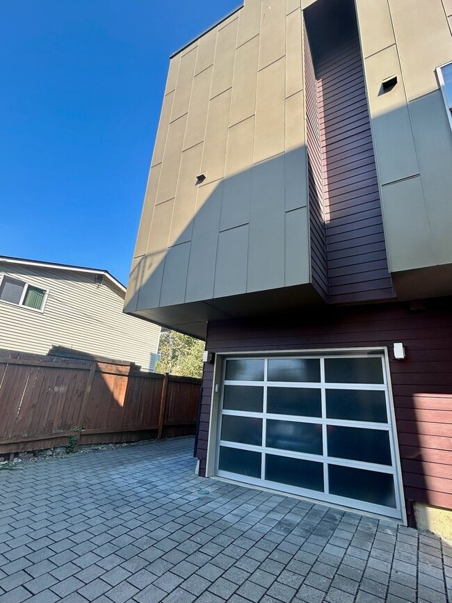 Photo - Capitol Hill/Cherry Hill Townhouse