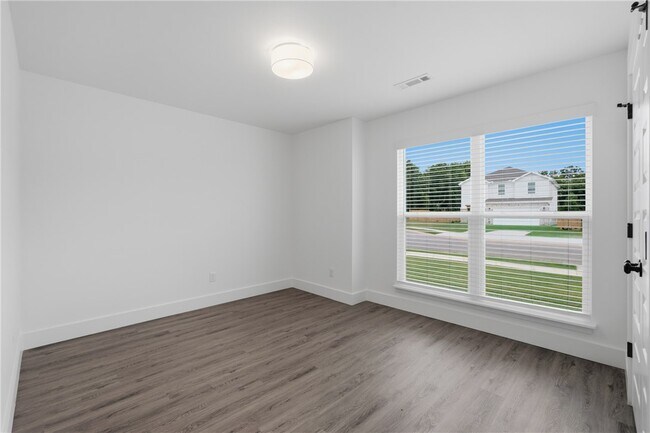 Foto del edificio - 5127 Vista Ave