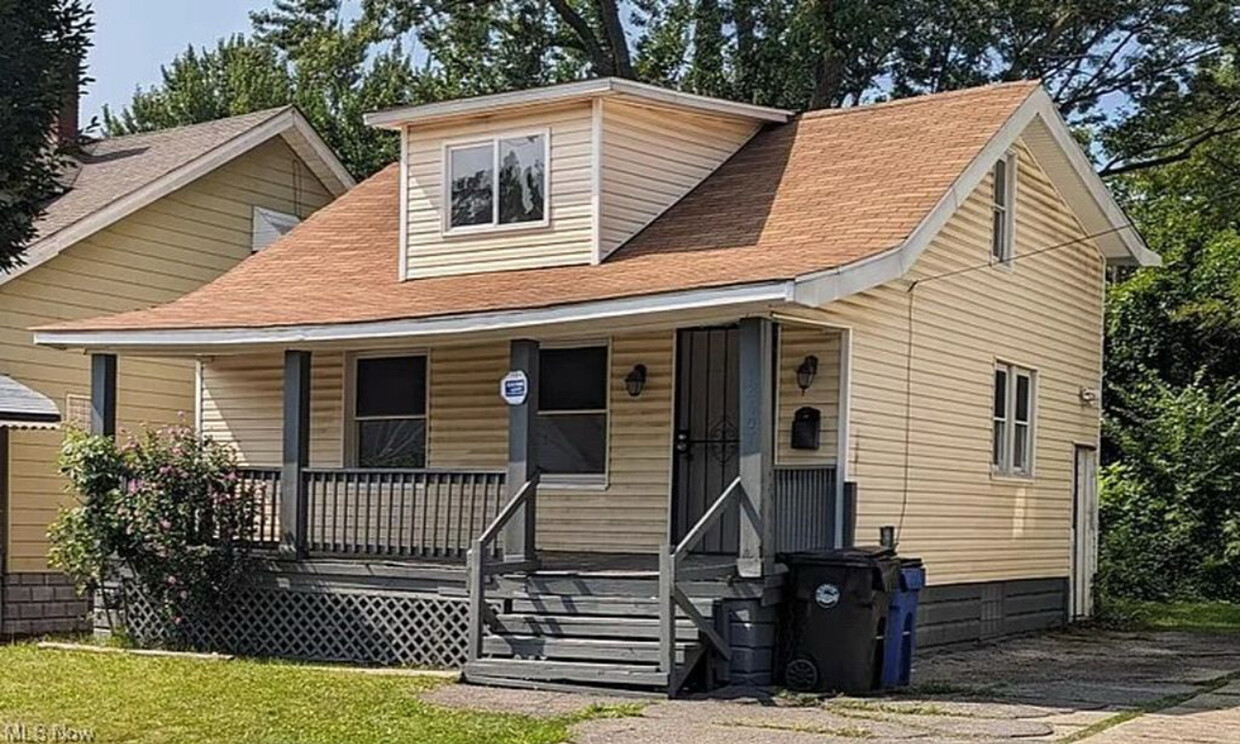Primary Photo - 12607 Watterson Ave