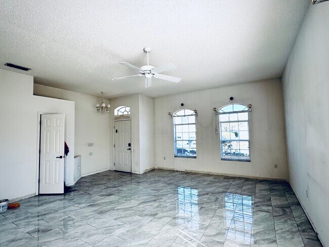 Foto del edificio - 149 Gala Cir