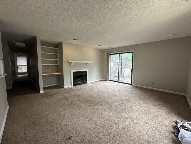 Foto del edificio - Sweetbriar Condos in North Raleigh - 2 bed...