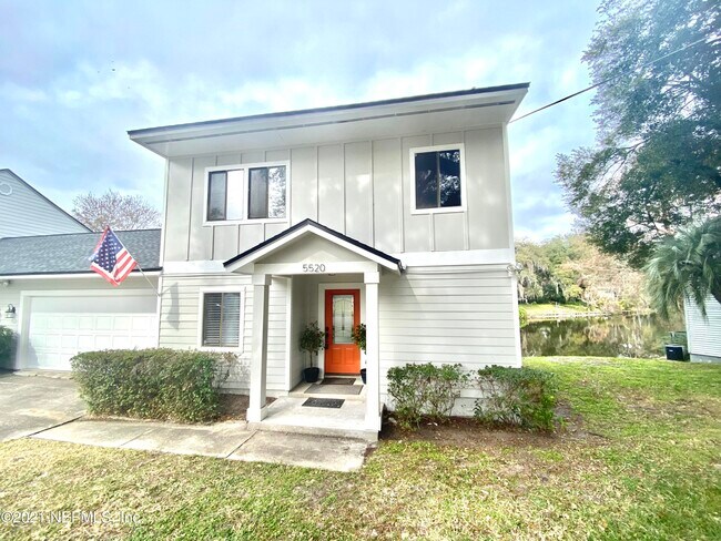 Foto del edificio - 5520 Stanford Rd