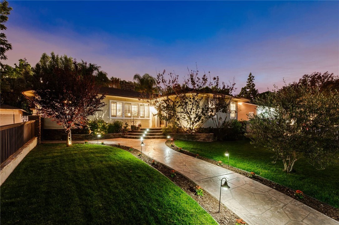 Foto principal - 12826 Halkirk St