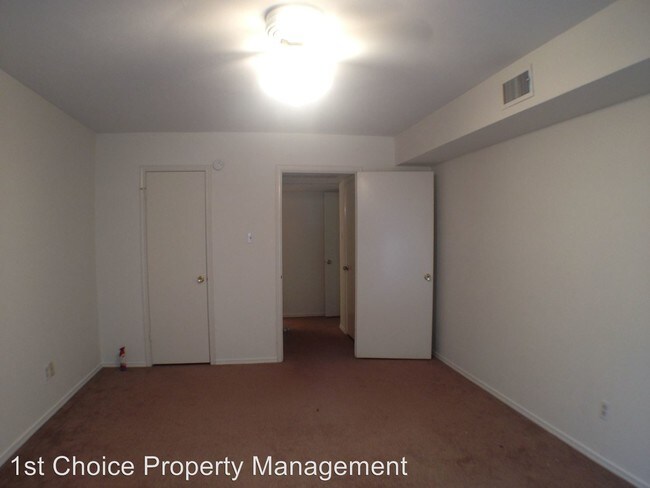Building Photo - 4014 Ridglea Country Club Dr