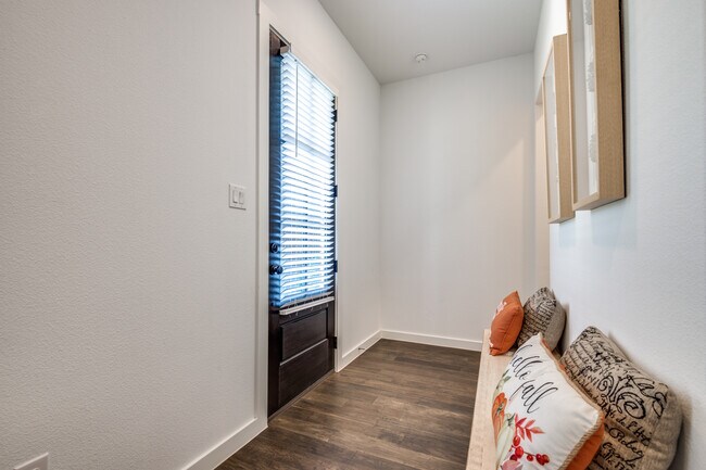 Photo - 7223 Switchgrass Rd House