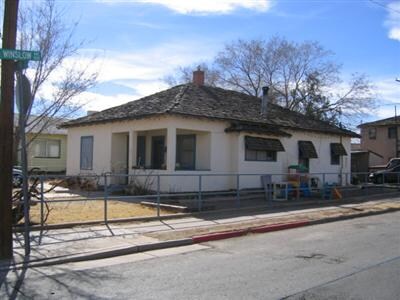 Foto principal - 223 W Oak