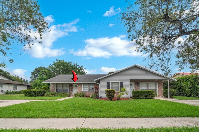 Building Photo - 1350 Riverside Cir