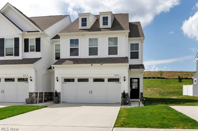 Building Photo - 855 Dipper Ln