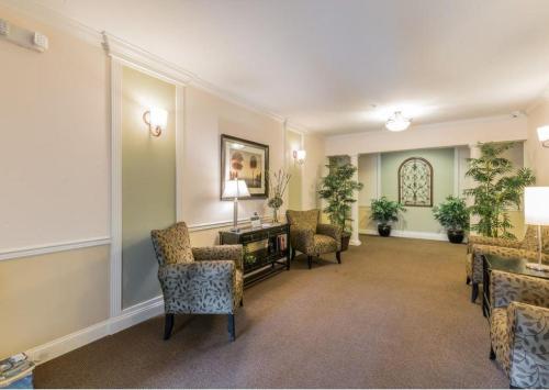 Foto del edificio - 350 W Elm St