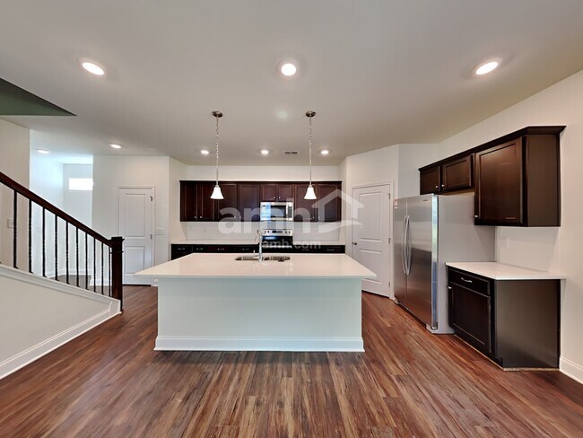 Foto del edificio - 2072 Windsor Park Ave
