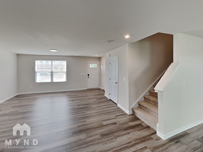 Building Photo - 661 Point Andrews Dr SW