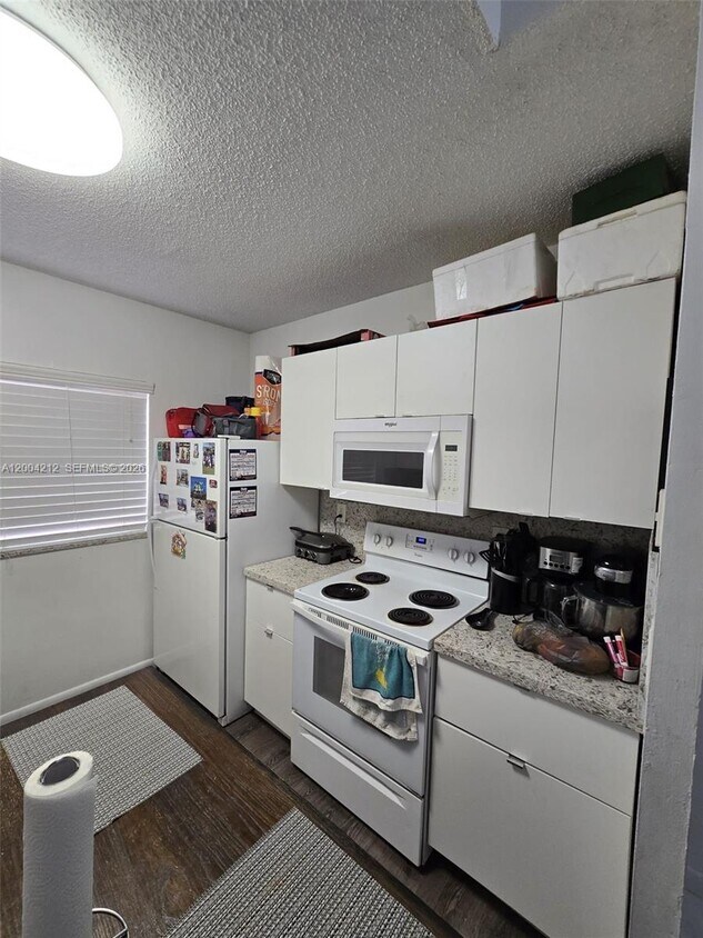 Foto del edificio - 6370 W 27th Ct