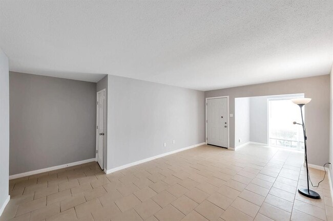 Building Photo - 12633 Memorial Dr