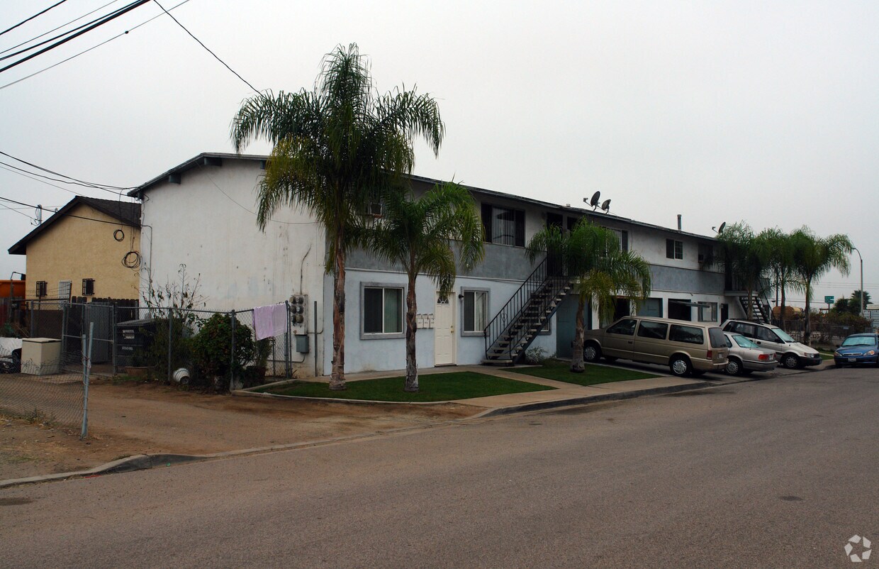 Foto del edificio - 663 Grand Ave