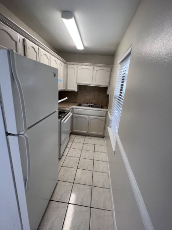 Building Photo - 754 Sonesta Dr