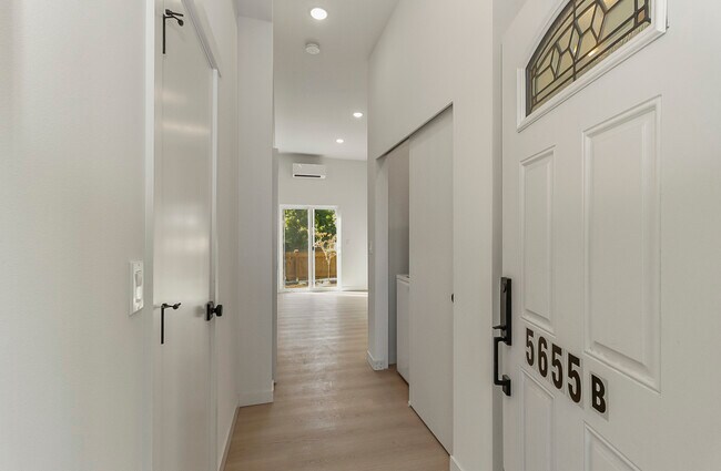 Foto del edificio - 5655 31st Ave SW