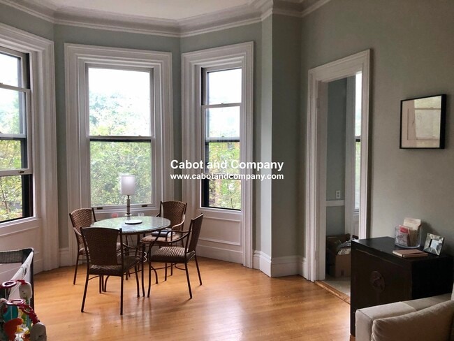 Building Photo - 140 Marlborough St
