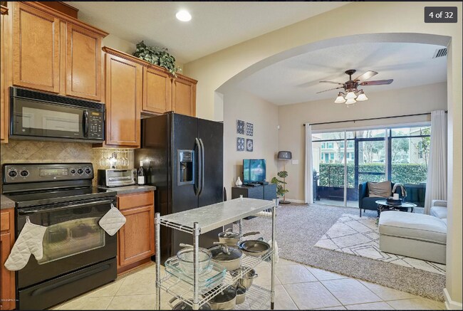 Building Photo - 13027 Sunset Lake Dr