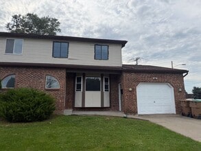 Building Photo - 4 Lordan Dr