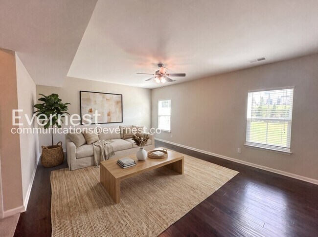 Building Photo - Limited Time Special Offer / 4 Bed, 2.5 Bath Home with Garage / Pet-Friendly / Vouchers Accepted ...