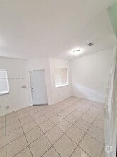 Building Photo - 1654 SE 31st Ct